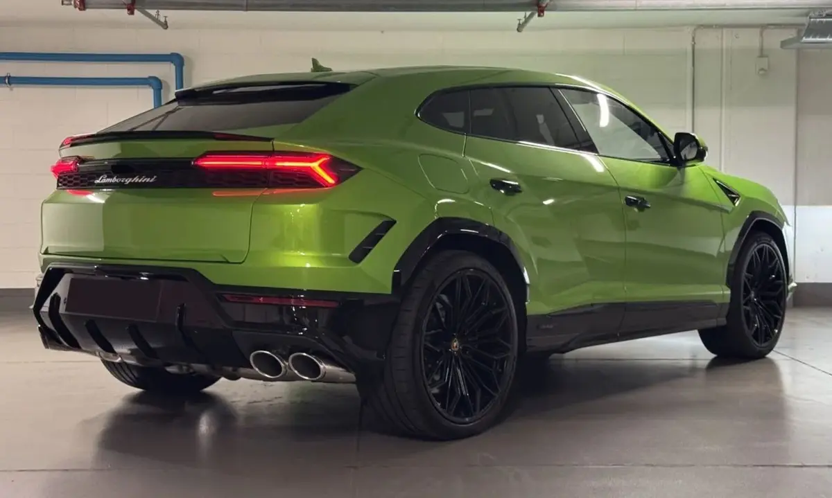 Lamborghini Urus SE 2026